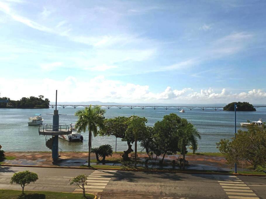 Indy'S Best Bay Frontview In Samana. Exterior photo